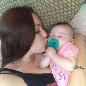 Meet your Posher, Crystal